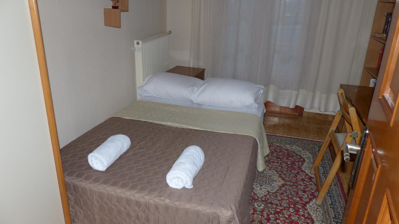 Nea Peramos Large Apartment Near The Beach Bagian luar foto
